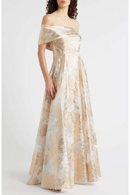 Eliza J Metallic Ballgown with Sash